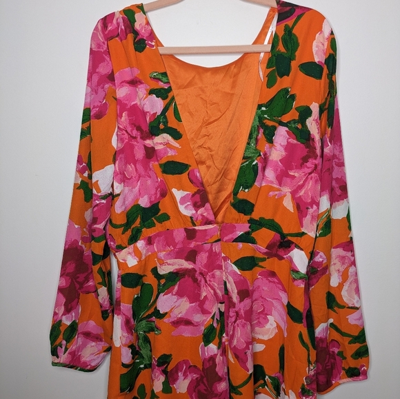 Lulu's Romper Sweetest Song Orange Floral Print Backless Long Sleeve NWT - Picture 9 of 16
